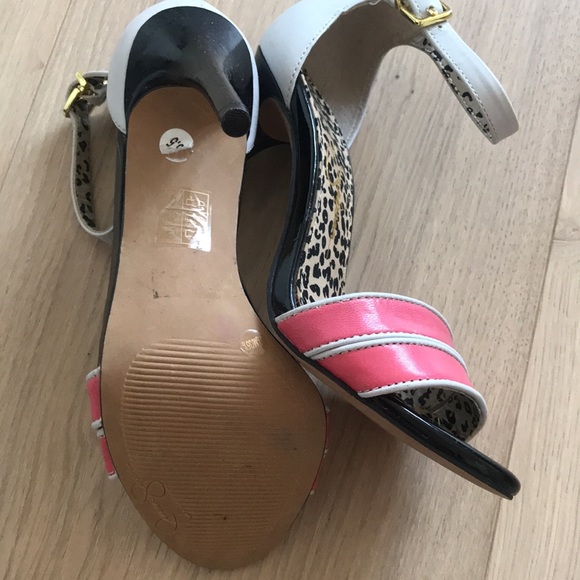 Jessica Simpson Sandals - Picture 9 of 9